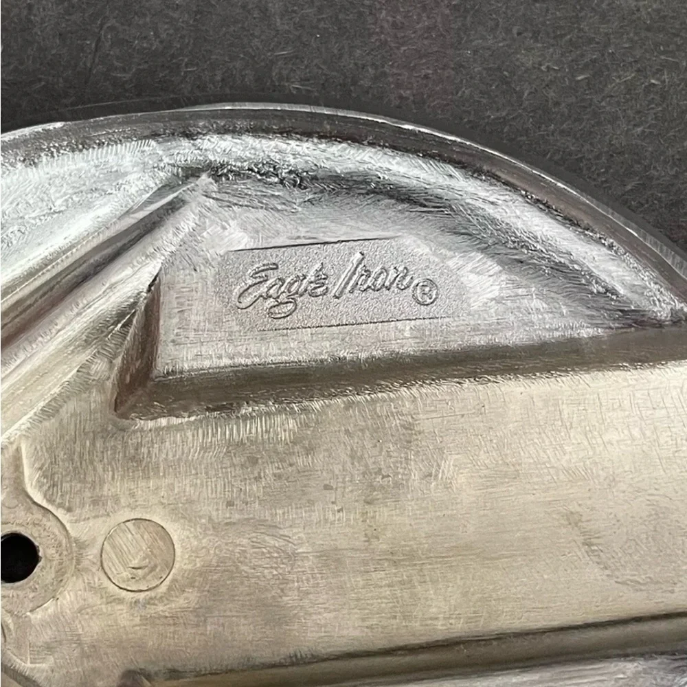 Harley Davidson 1959-1960 gas tank, nameplates, red 5.5 inches..